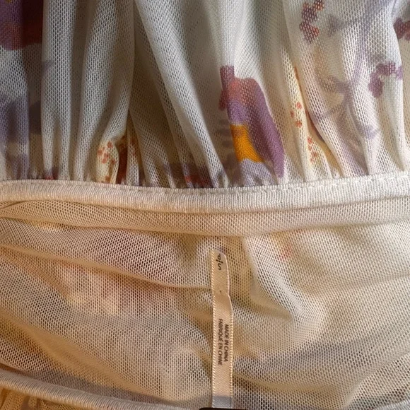 FREE PEOPLE Wildflower Honey Cream Floral Mesh Long Sleeve Top Size Small - Picture 5 of 6